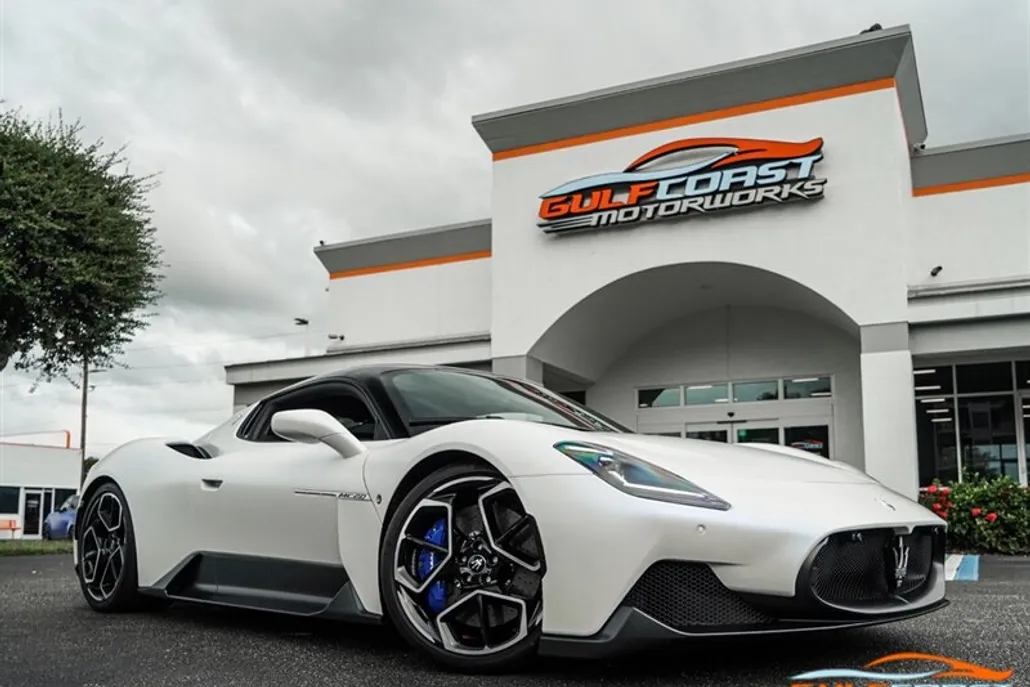 2022 Maserati MC20 photo 1