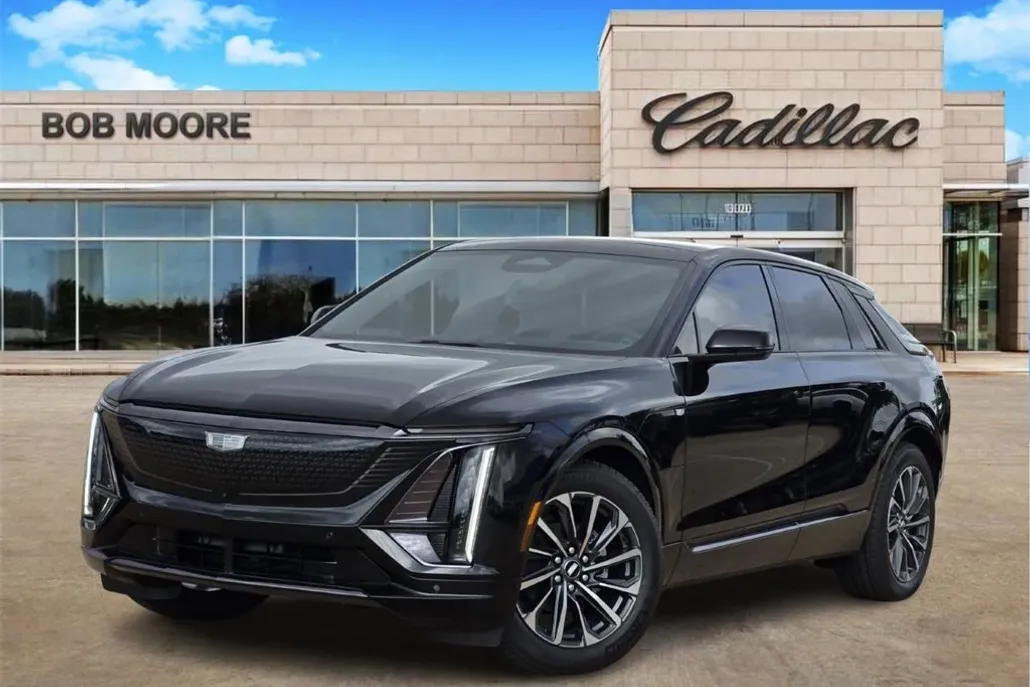 2025 Cadillac Lyriq Sport photo 1
