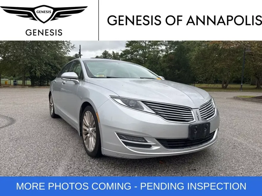 2013 Lincoln MKZ Base photo 1
