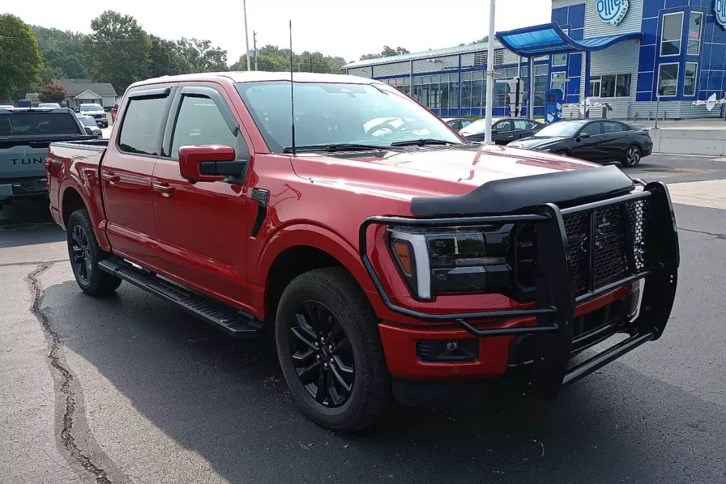 2025 Ford F-150 Lariat photo 1