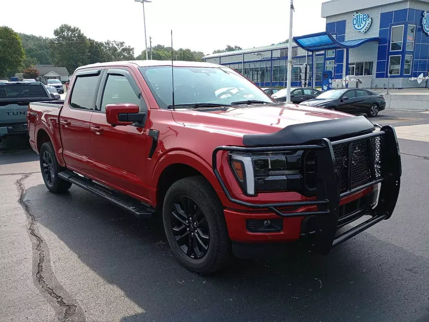 2025 Ford F-150 Lariat photo 1