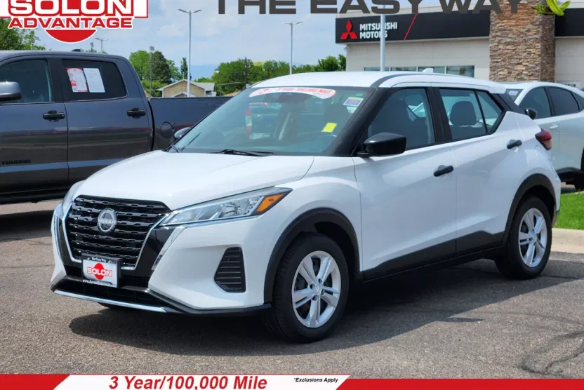 2022 Nissan Kicks S photo 1