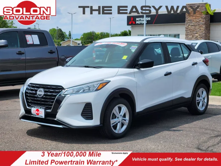 2022 Nissan Kicks S photo 1