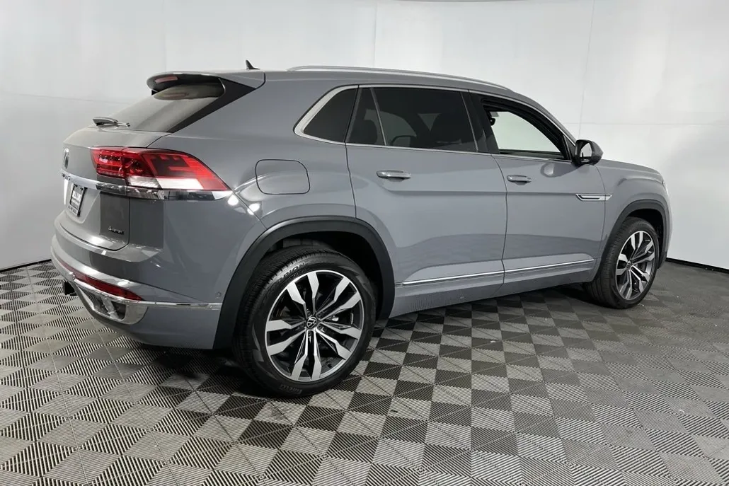 2023 Volkswagen Atlas Cross Sport V6 SEL Premium R-Line photo 1