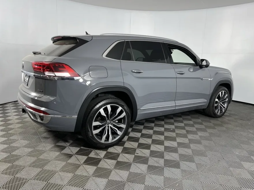 2023 Volkswagen Atlas Cross Sport V6 SEL Premium R-Line photo 1