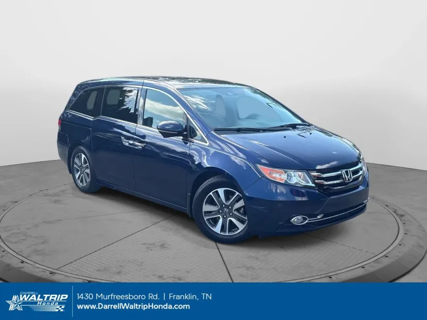 2014 Honda Odyssey Touring photo 1