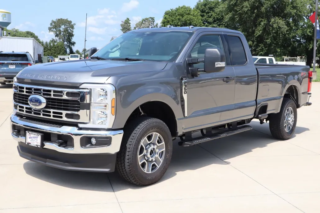 2025 Ford F-350 XLT photo 1