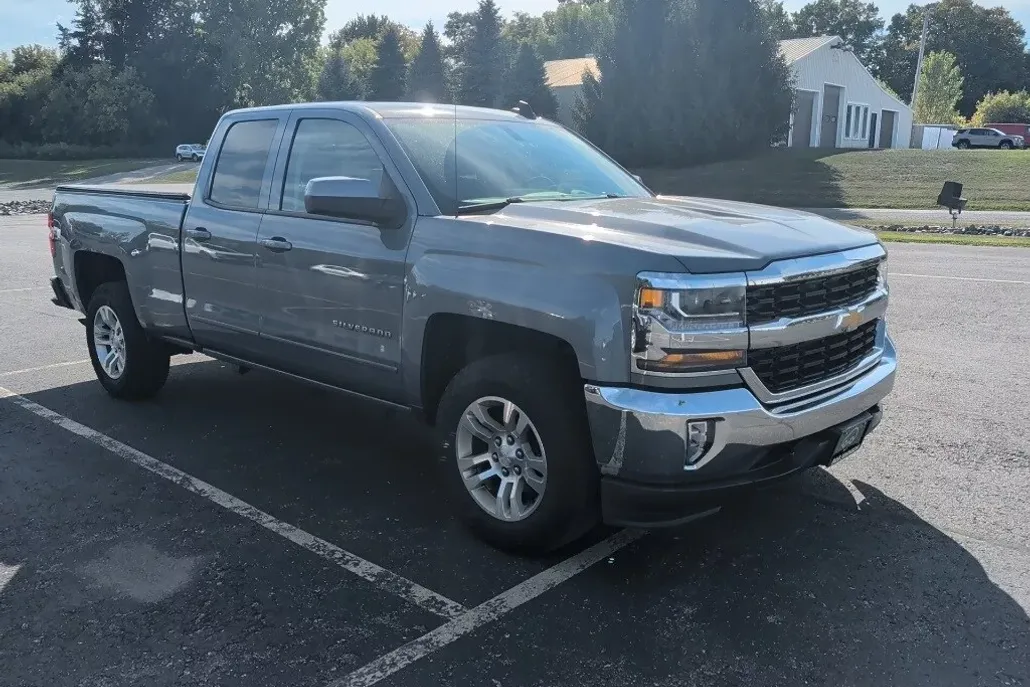 2016 Chevrolet Silverado 1500 LT1 photo 1