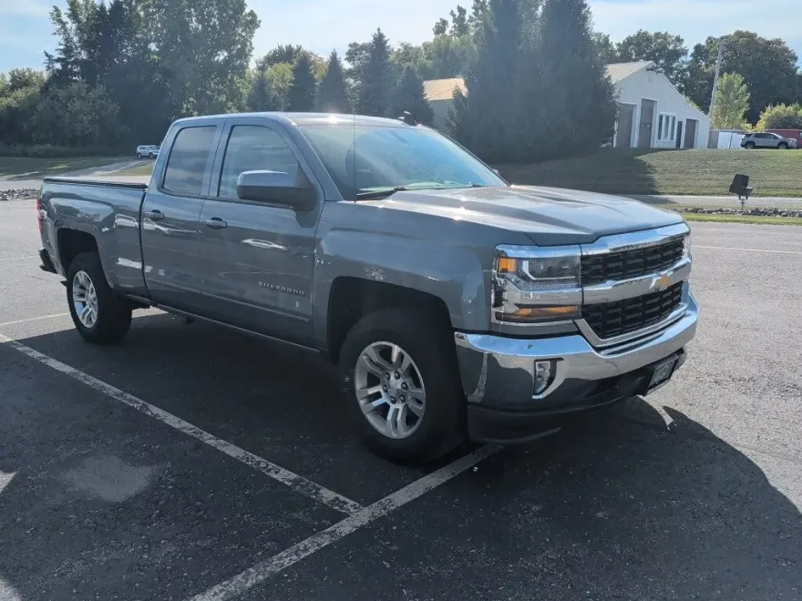 2016 Chevrolet Silverado 1500 LT1 photo 1