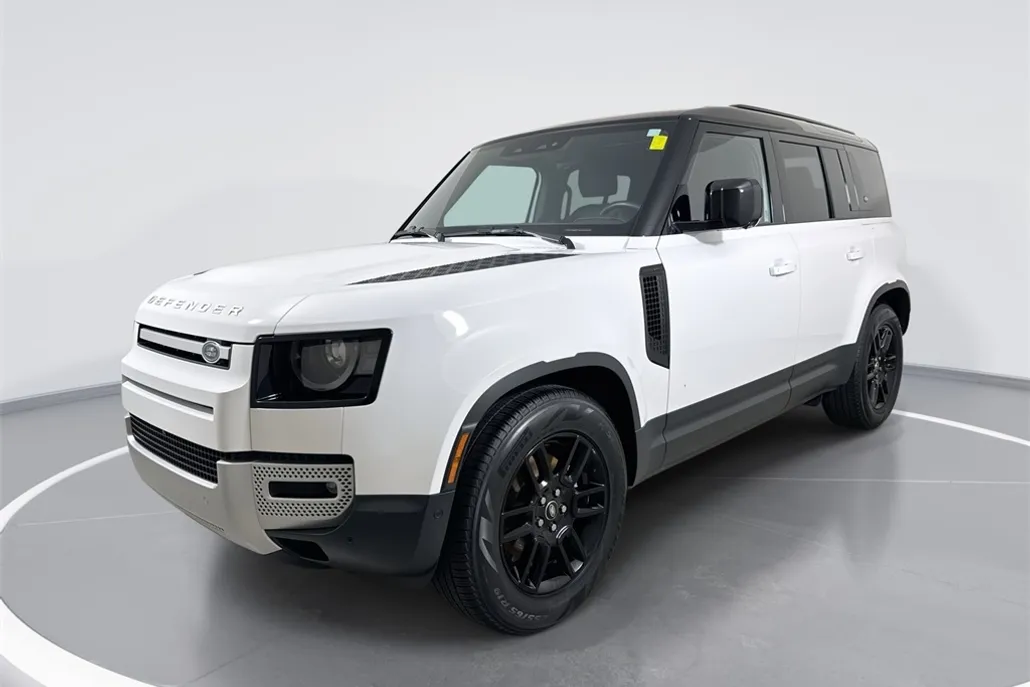 2024 Land Rover Defender S photo 1