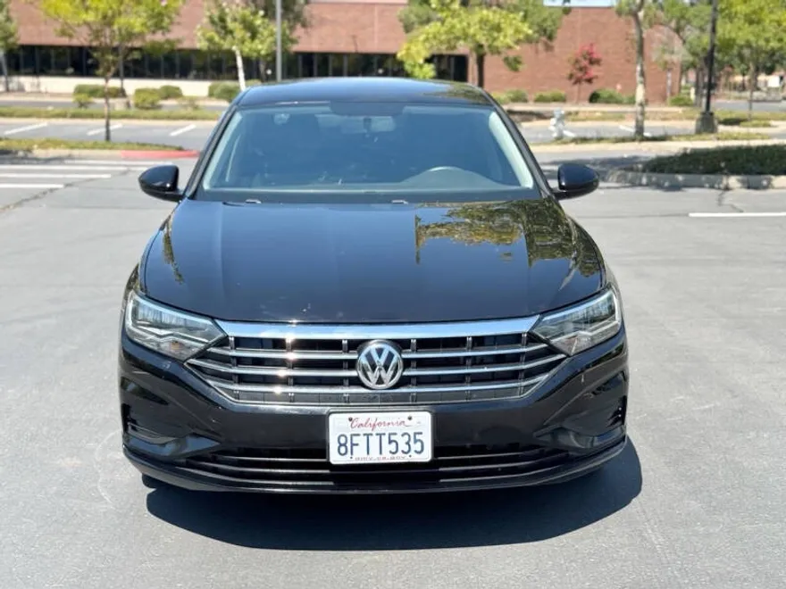 2019 Volkswagen Jetta SE R-Line photo 1
