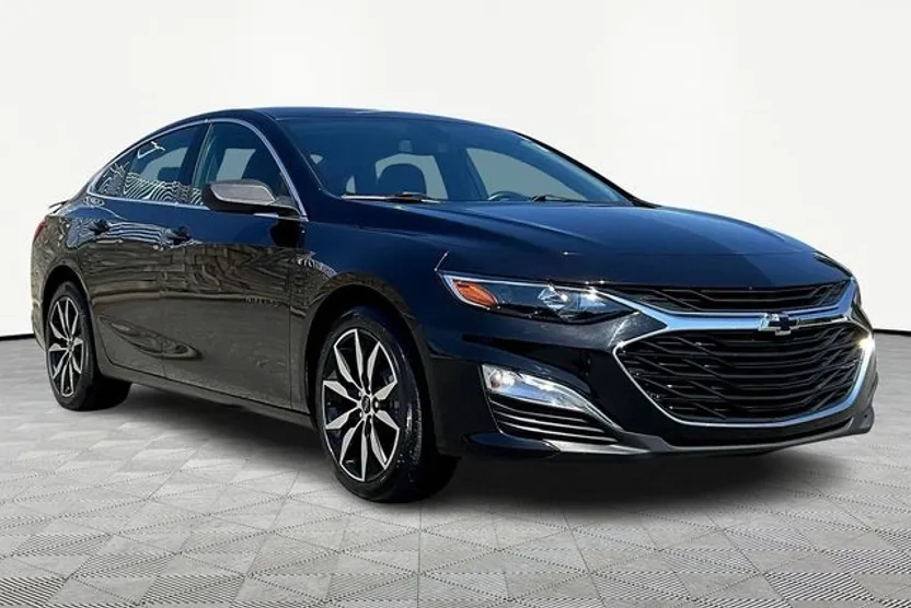 2022 Chevrolet Malibu RS photo 1