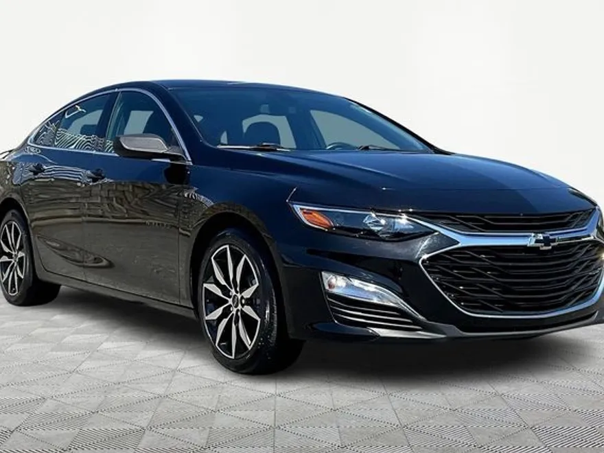 2022 Chevrolet Malibu RS photo 1