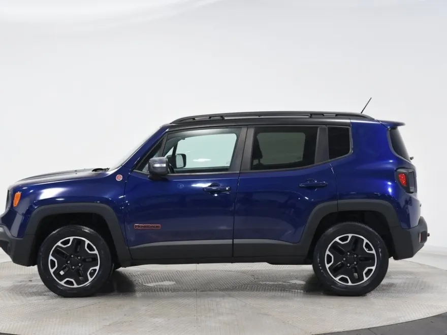 2016 Jeep Renegade Trailhawk photo 1