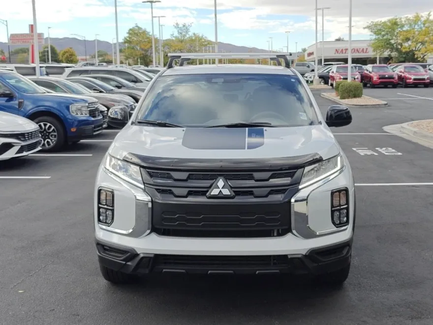 2025 Mitsubishi Outlander Sport ES SE LE photo 1