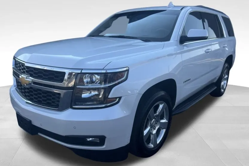 2016 Chevrolet Tahoe LT photo 1