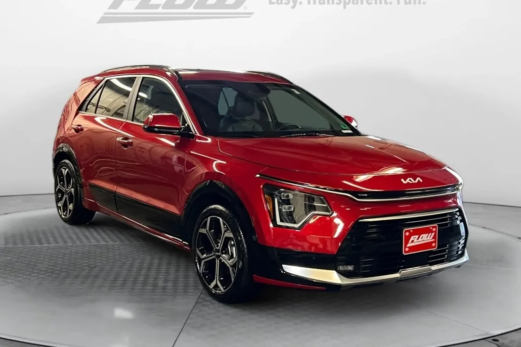 2024 Kia Niro SX Touring photo 1