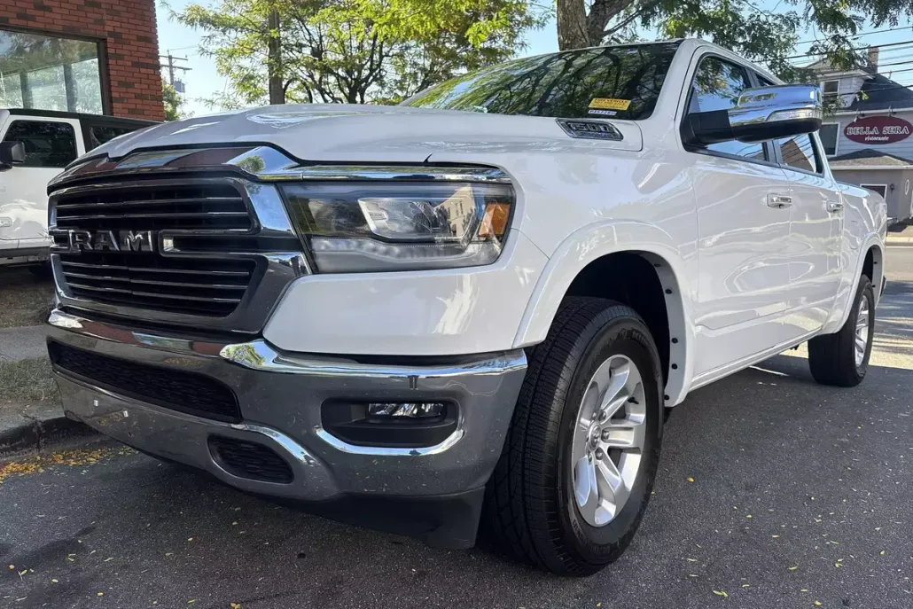 2022 Ram 1500 Laramie photo 1