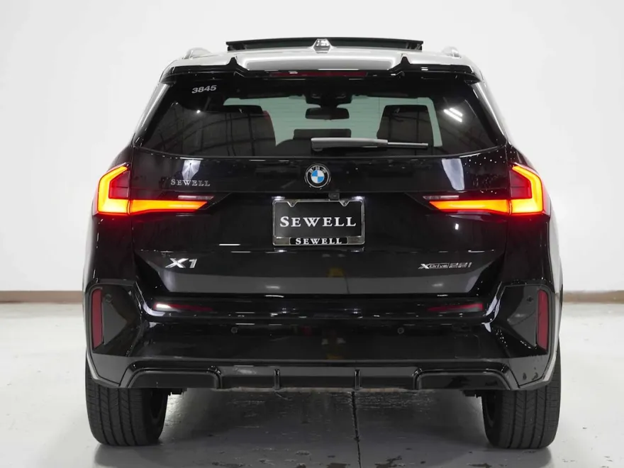2025 Bmw X1 XDrive28i photo 1