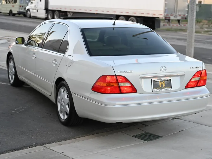 2002 Lexus LS 430 photo 1