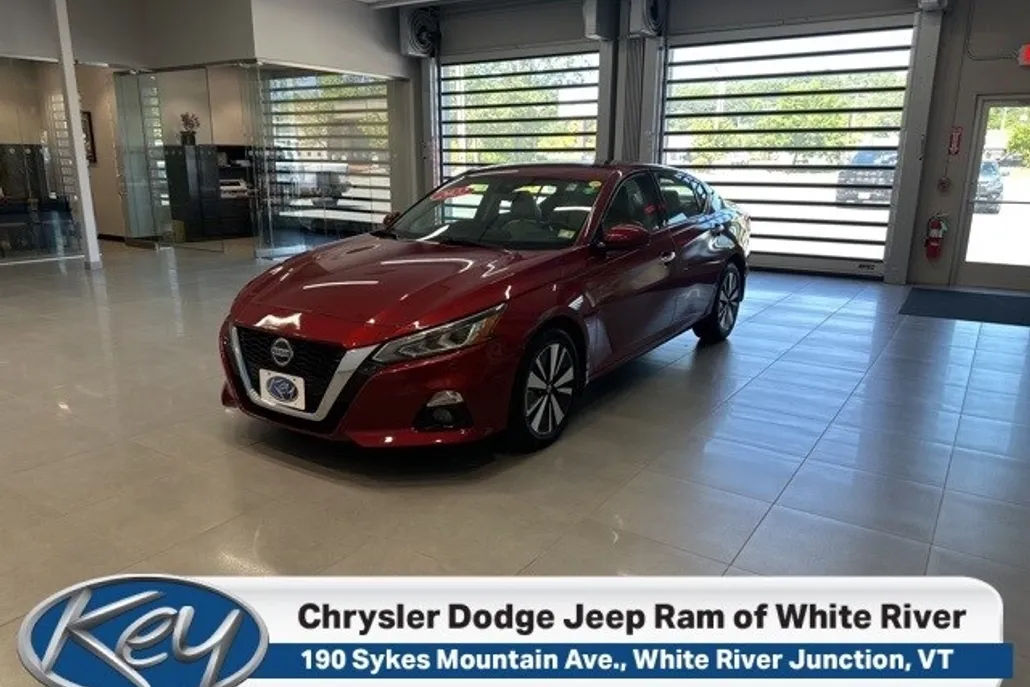 2022 Nissan Altima 2.5 SL photo 1