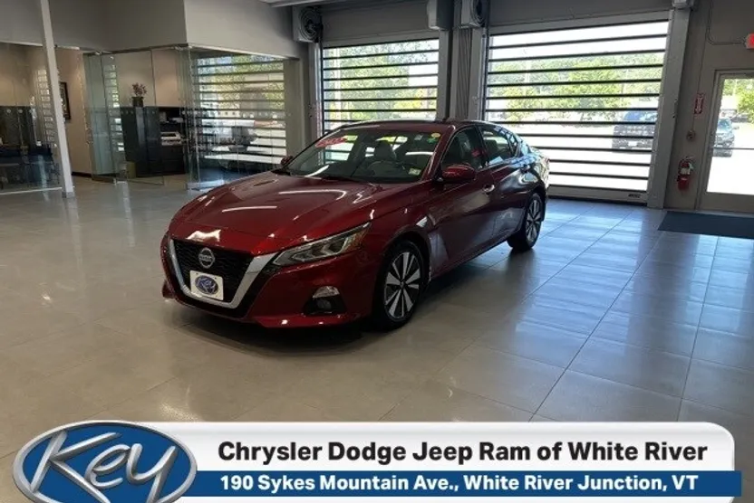 2022 Nissan Altima 2.5 SL photo 1