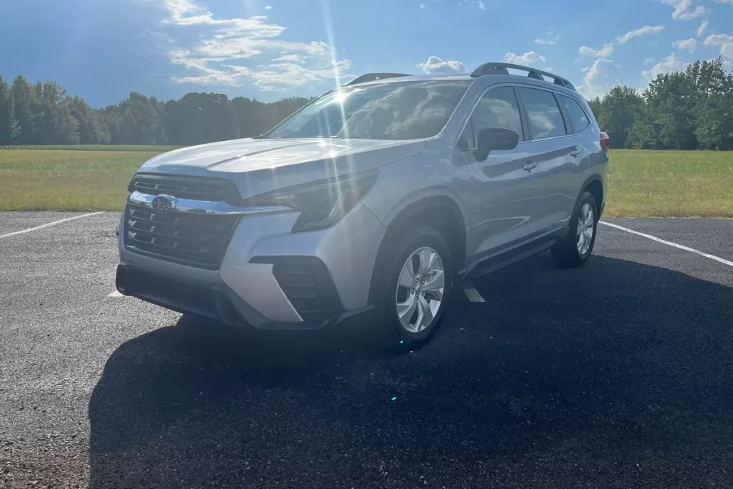 2023 Subaru Ascent Base photo 1