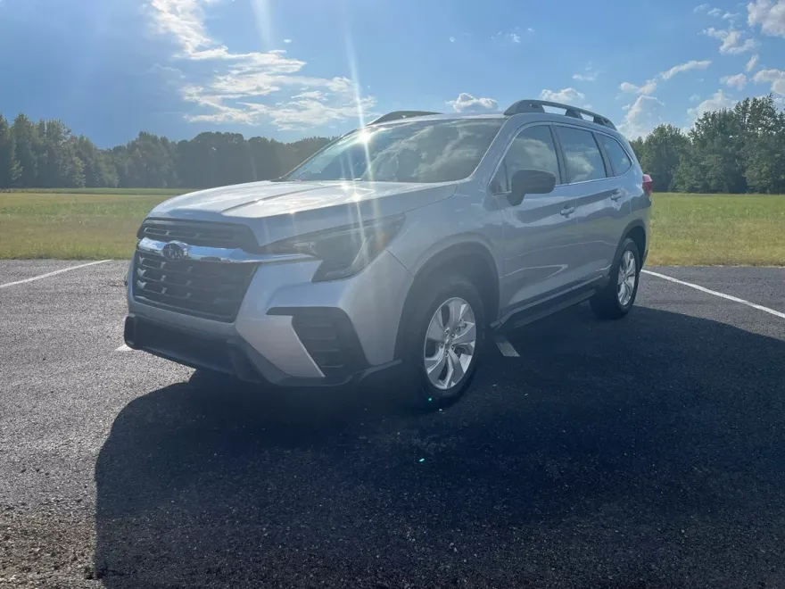 2023 Subaru Ascent Base photo 1