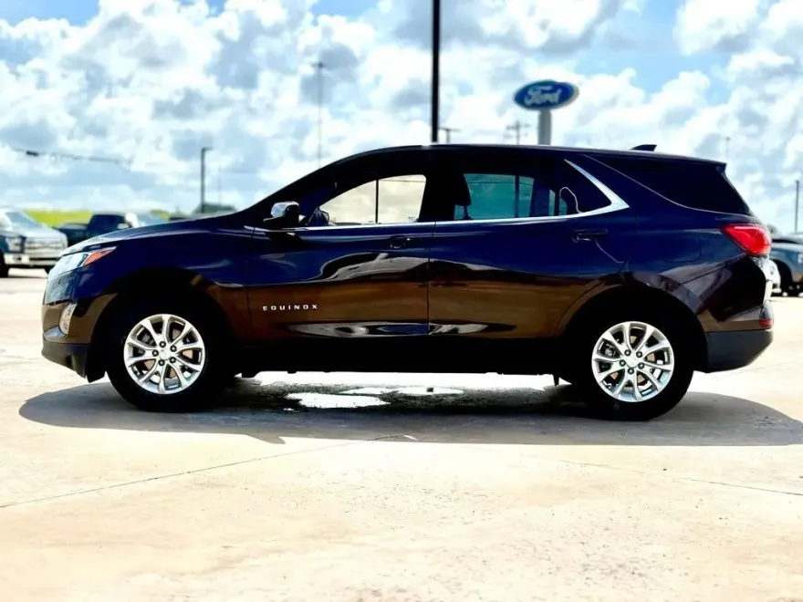2020 Chevrolet Equinox LT photo 1