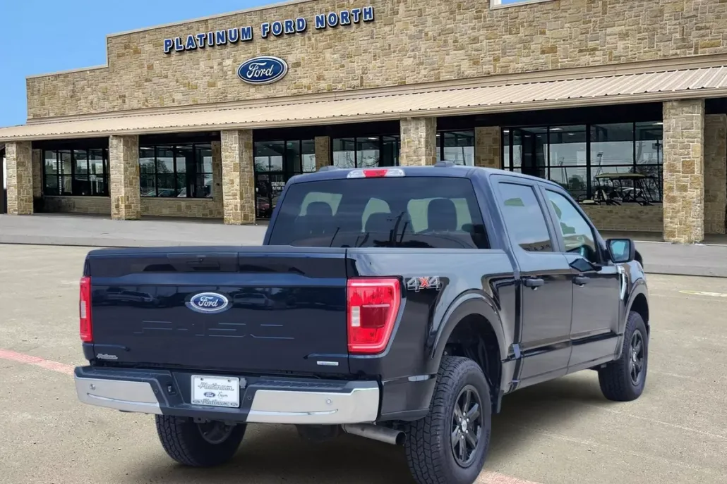 2023 Ford F-150 XLT photo 1