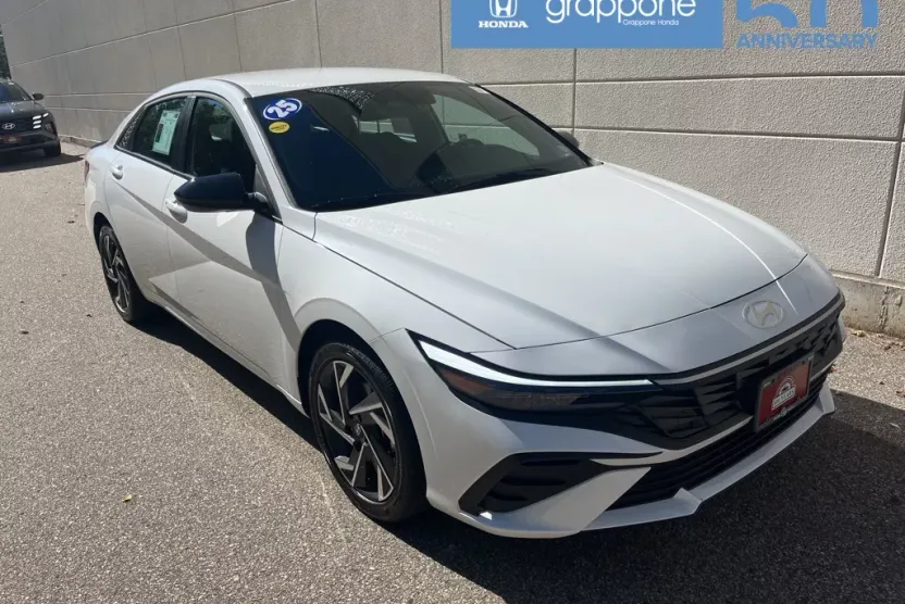 2025 Hyundai Elantra Hybrid SEL Sport photo 1