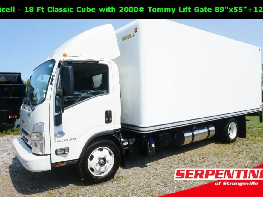 2024 Chevrolet Silverado 4500HD photo 1