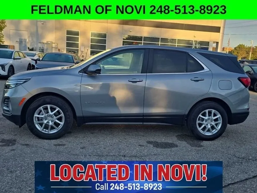 2024 Chevrolet Equinox LT photo 1