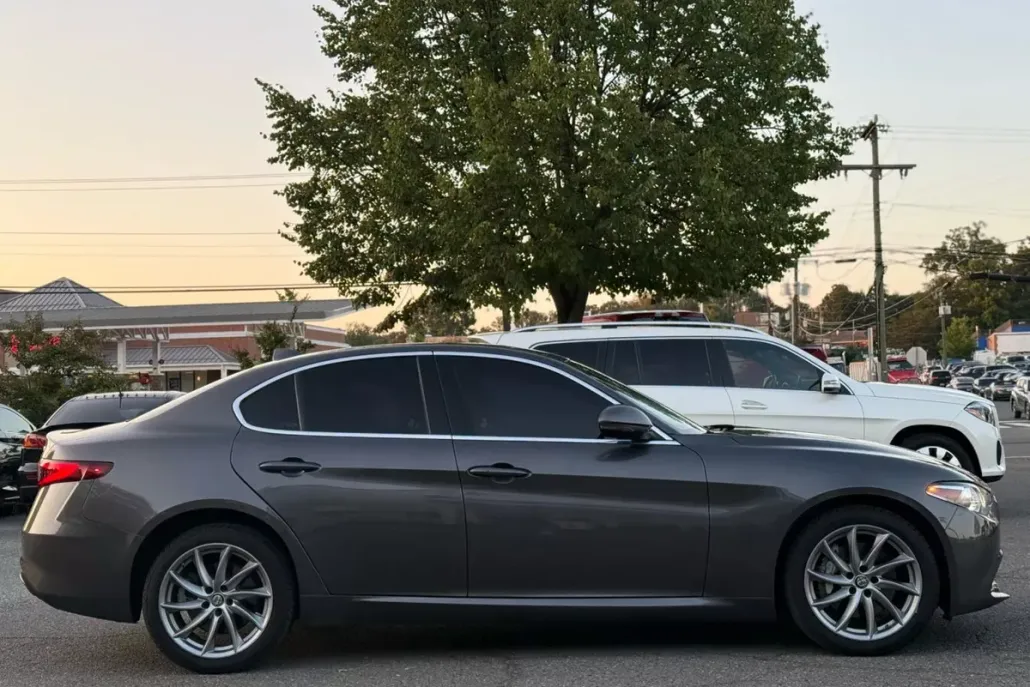 2021 Alfa Romeo Giulia SPRINT photo 1