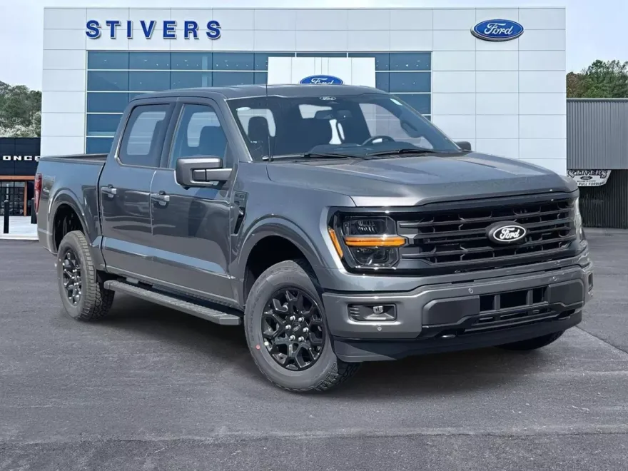 2025 Ford F-150 XLT photo 1
