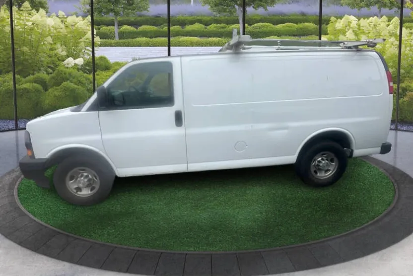 2018 Chevrolet Express 2500 Cargo Van photo 1