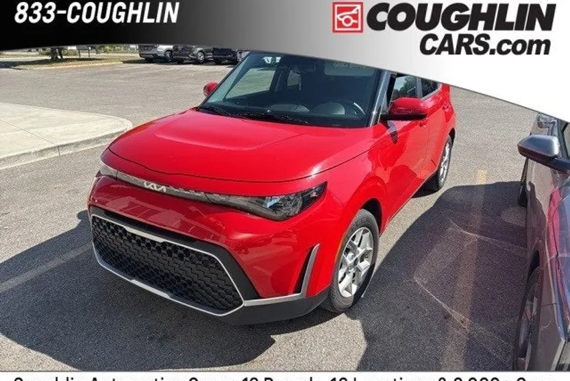 2023 Kia Soul S photo 1