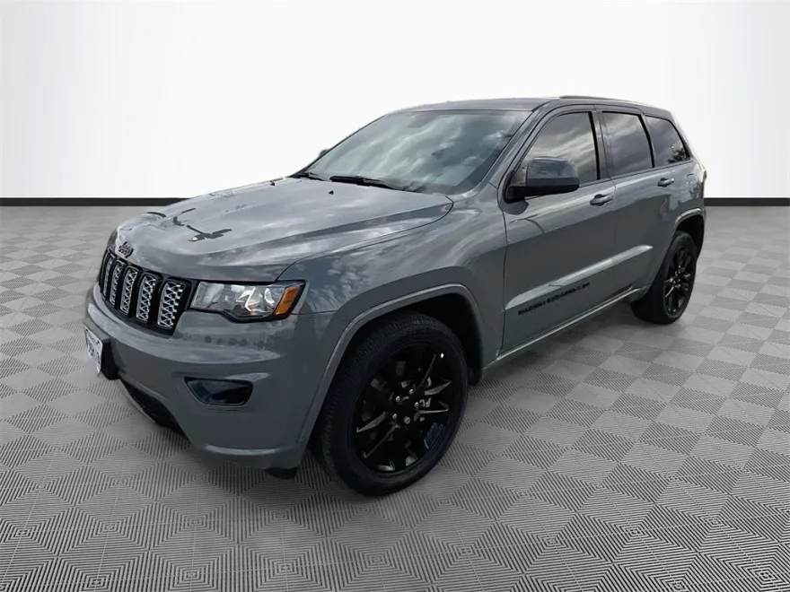 2022 Jeep Cherokee Laredo X photo 1