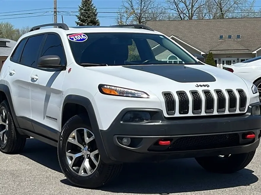 2016 Jeep Cherokee Trailhawk photo 1