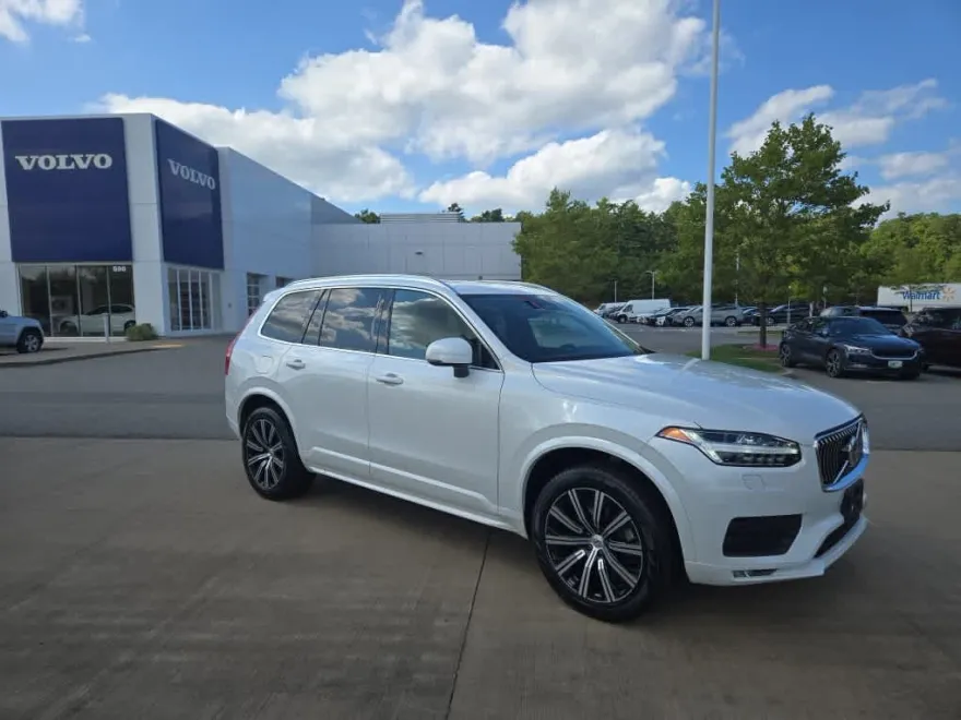 2023 Volvo XC90 B5 AWD Core photo 1