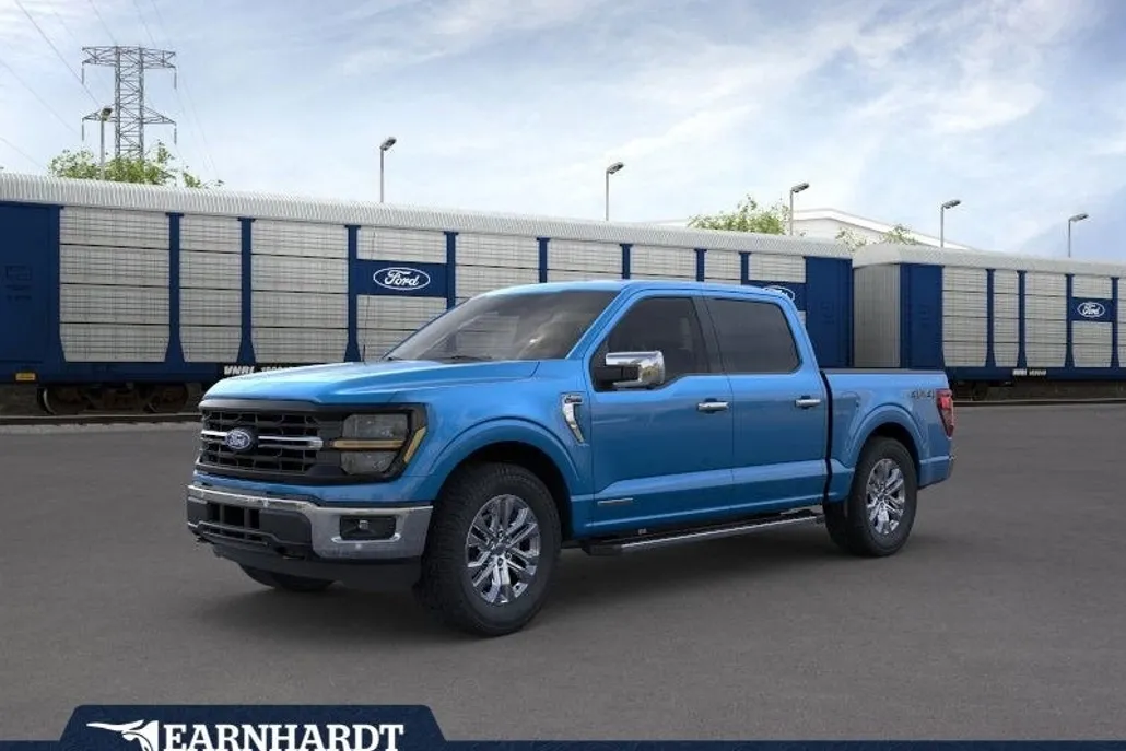 2025 Ford F-150 XLT photo 1