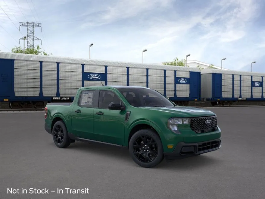 2025 Ford Maverick XLT photo 1