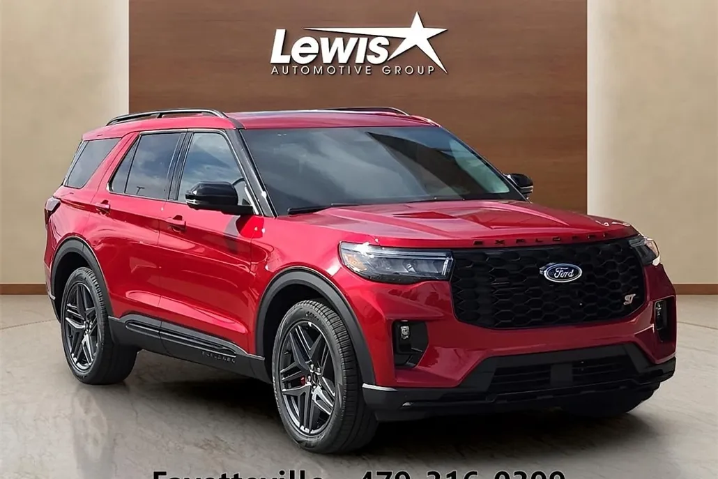2025 Ford Explorer ST photo 1