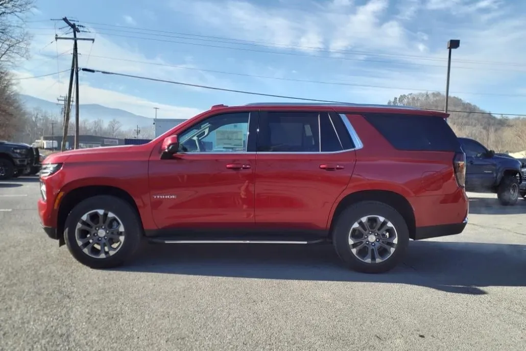 2025 Chevrolet Tahoe LS photo 1