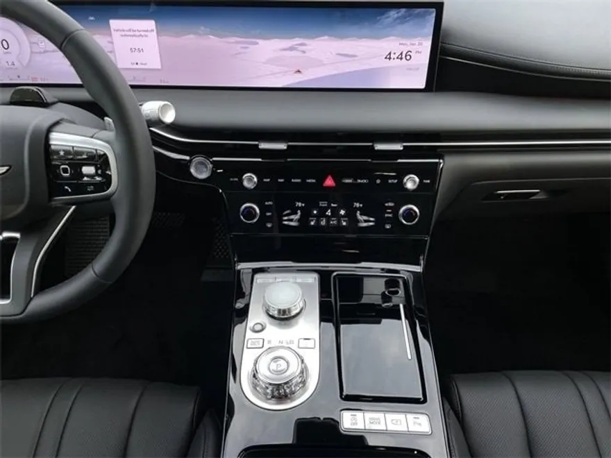 2025 Genesis G80 2.5T AWD photo 4