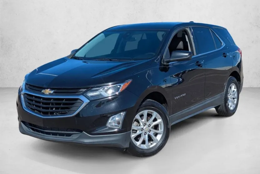 2020 Chevrolet Equinox LT photo 1