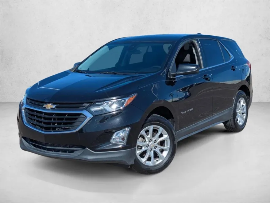 2020 Chevrolet Equinox LT photo 1