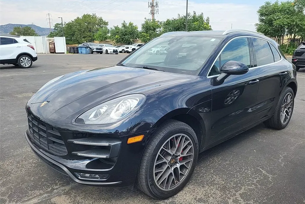 2016 Porsche Macan Turbo photo 1