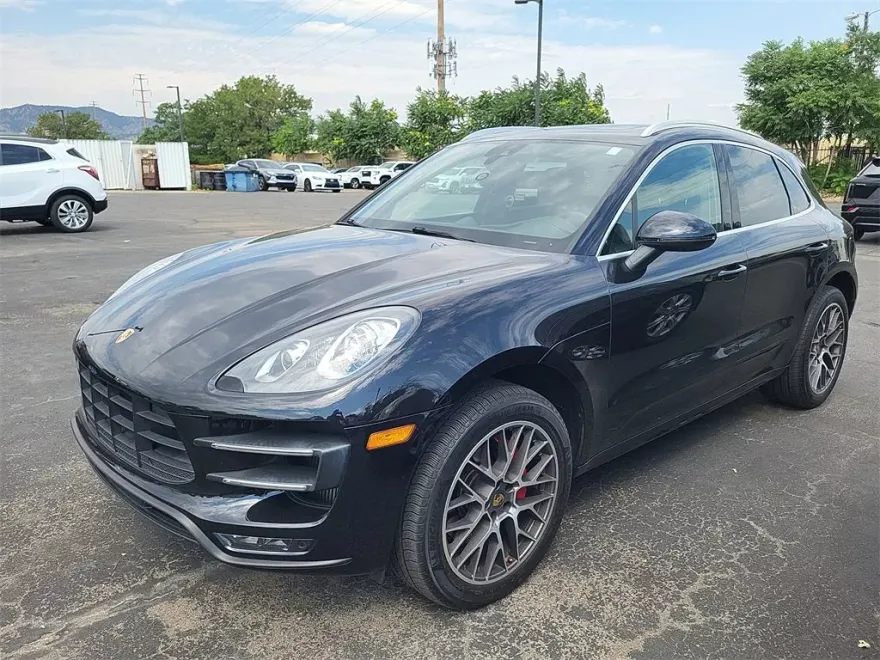 2016 Porsche Macan Turbo photo 1