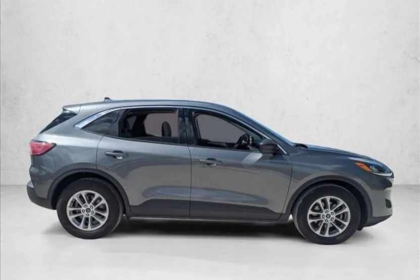 2022 Ford Escape SE photo 1